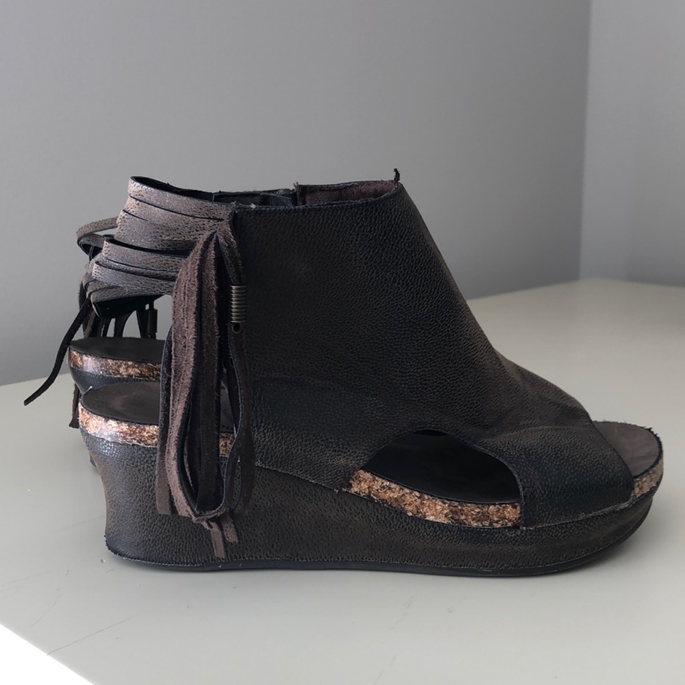 Pierre Dumas Kids Wedge Fringed Booties
